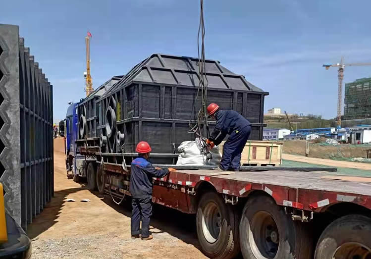 河南危險(xiǎn)廢物處置項(xiàng)目濕式電除塵器發(fā)貨